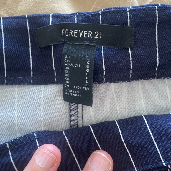 Forever 21 stripped women’s dress pants - *NWT* - Picture 2 of 3